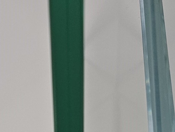 verre clair a gauche et verre extra clair a droite